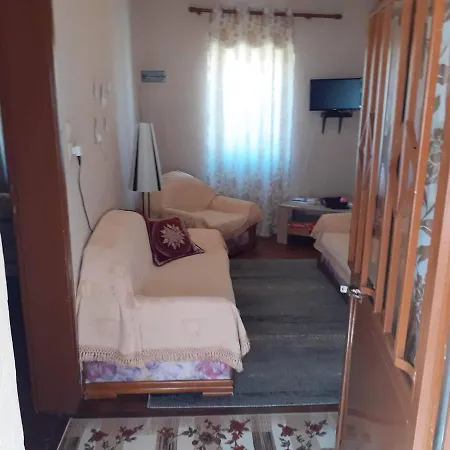 Grandpa's House & Coffee-shop Apartamento Florina