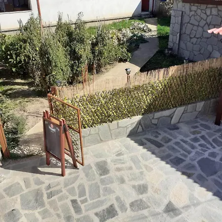 Grandpa's House & Coffee-shop Apartamento Florina