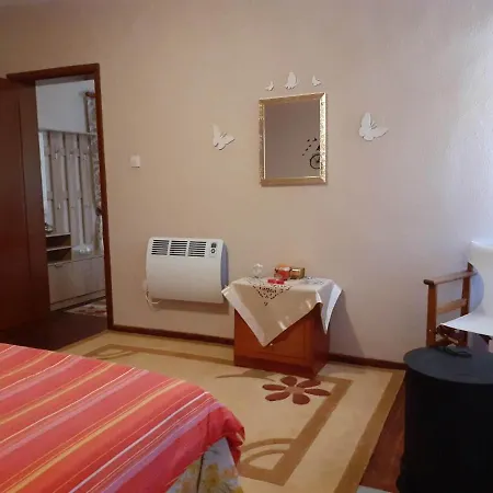 Grandpa's House & Coffee-shop Apartamento Florina